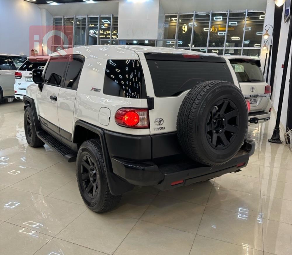 تۆیۆتا FJ کرۆزەر